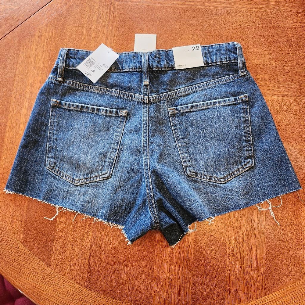 Size 29 Forever 21 Embroidered Jean Shorts - Picture 2 of 4
